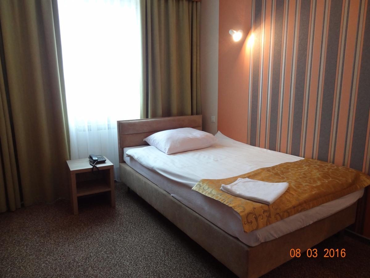 Hotel Restauracja Cukropol Gostyń Zewnętrze zdjęcie